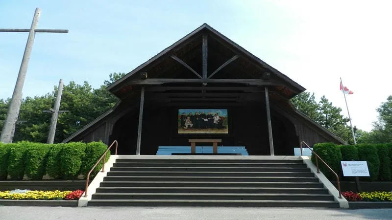 Đền Các Thánh Tử Đạo Canada (Martyrs' Shrine)
