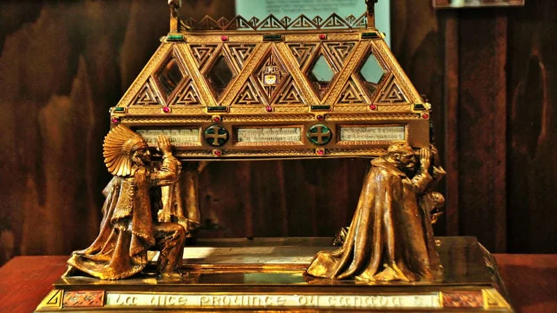 Đền Các Thánh Tử Đạo Canada: Chứng Nhân Đức Tin Điểm Hành Hương Và Du Lịch Tâm Linh